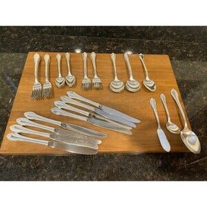 1847 Rogers Bros Remembrance Silverplate - 43-Piece Set